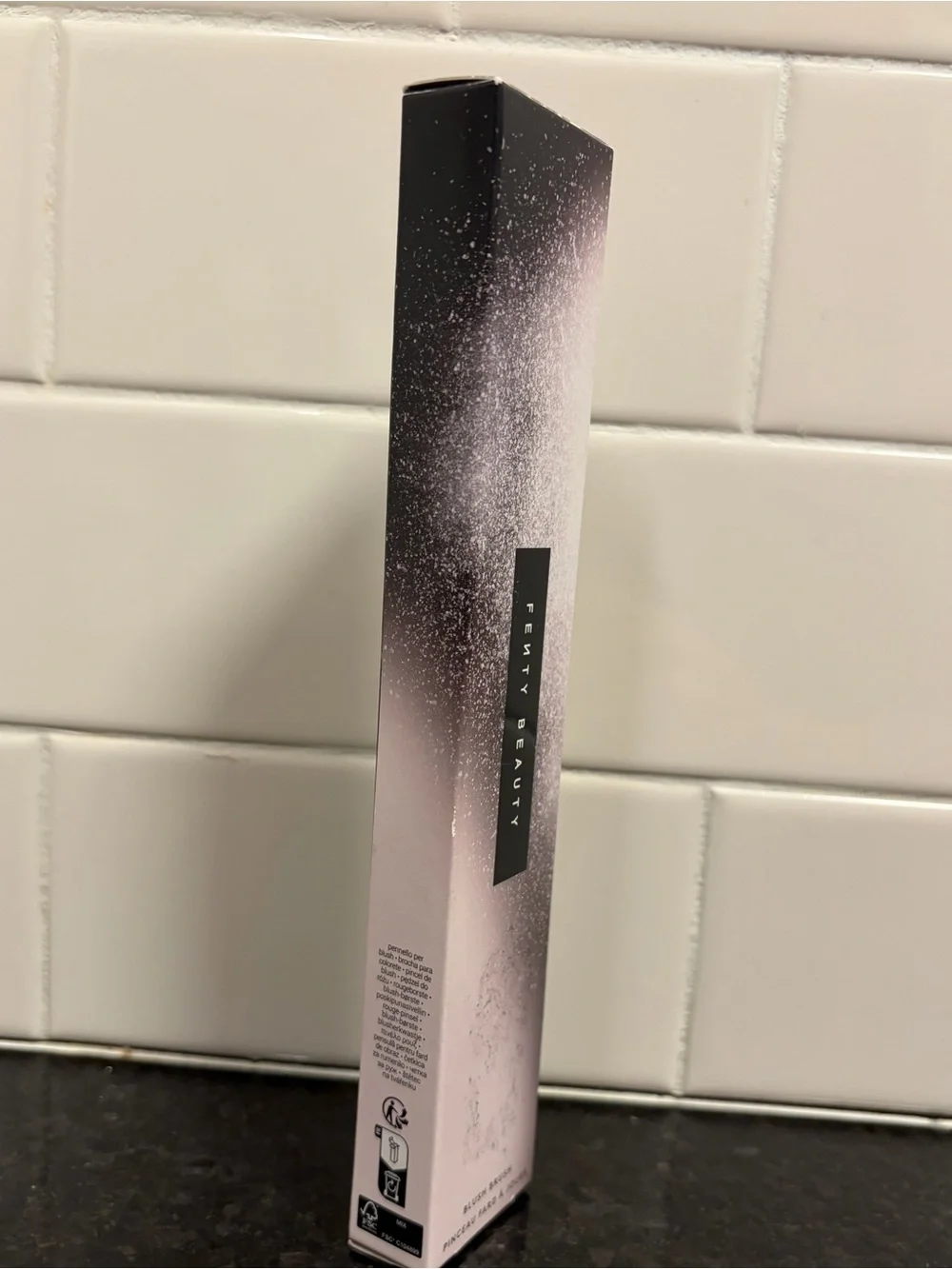 Fenty Beauty - The Blush Brush 155 - New in Box